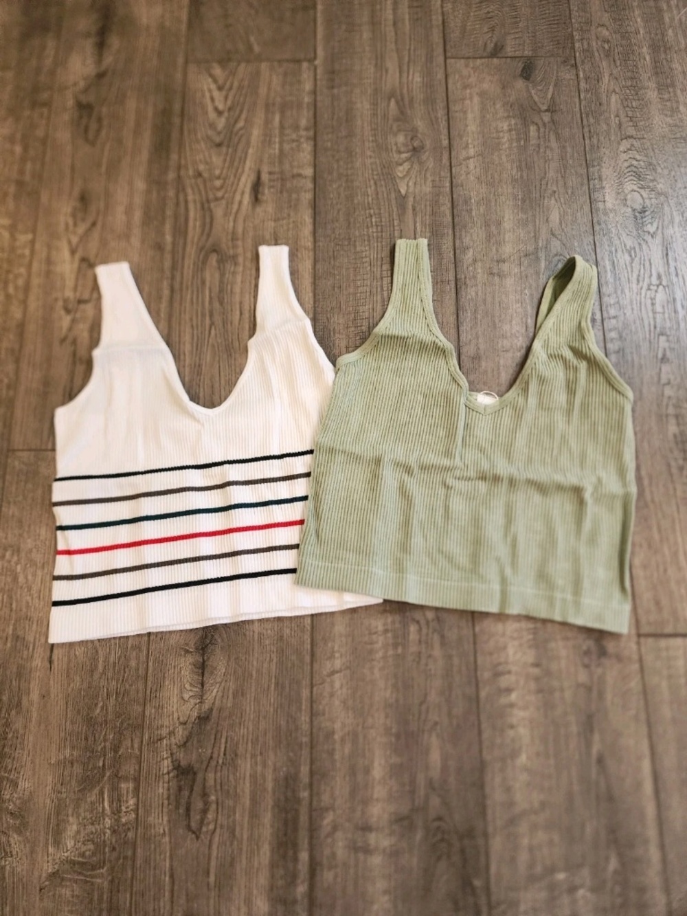Lemonsky Women's 2 Pack V-Neck Crop Tops White Striped & Olive Ribbed Size L